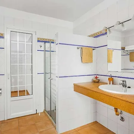 Binibequer Vell Sleeps 7 Pool Air Con Wifi 비니베카