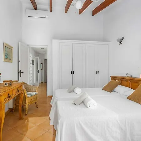 Binibequer Vell Sleeps 7 Pool Air Con Wifi *